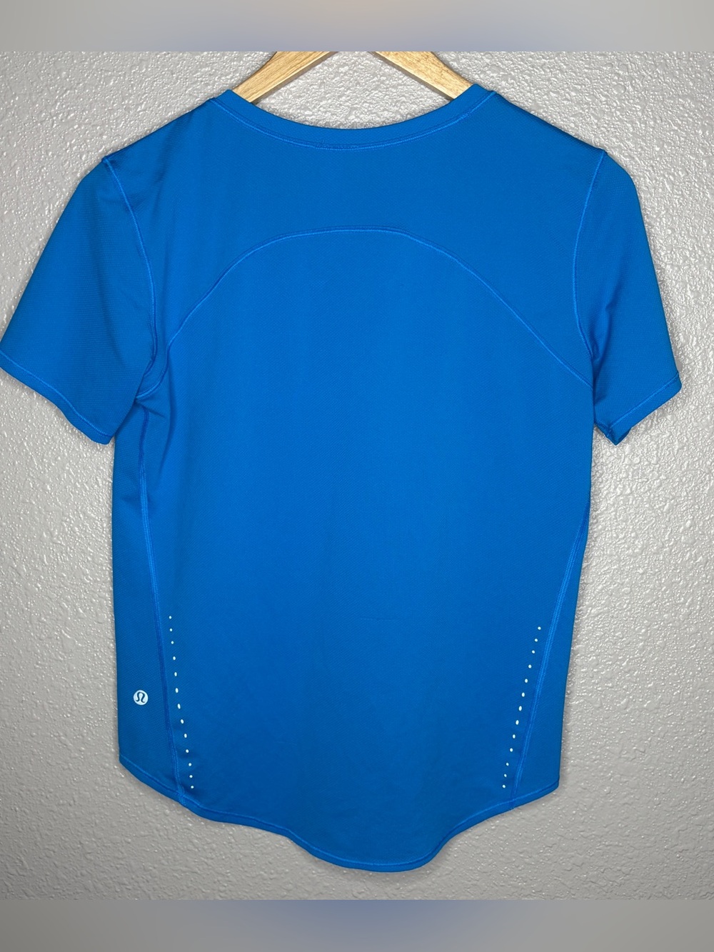 Lululemon Blue High Neck Running and Training T-Shirt Poolside 6 - Picture 5 of 11